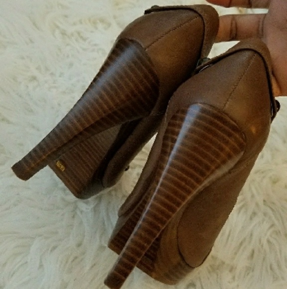 BCBGeneration  Heels - Picture 6 of 6